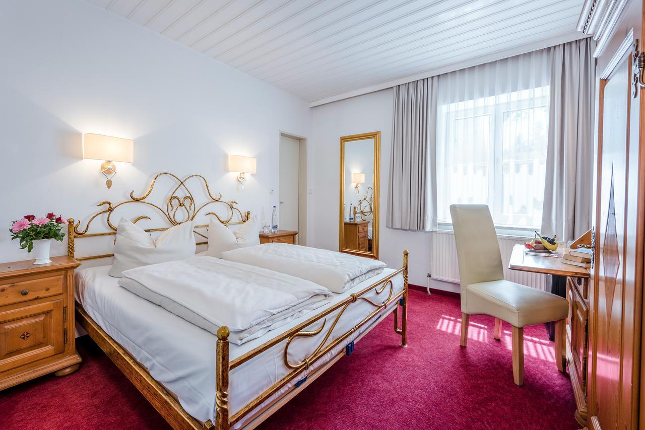 Laimer Hof Am Schloss Nymphenburg 3* München